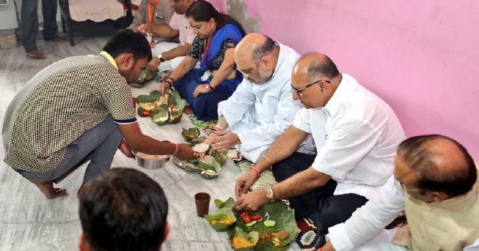 Amit-Shah-lunch-at-Dalit-house_Twitter@AmitShah1